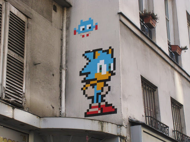http://www.konbini.com/fr/files/2013/12/streetartnews_invader_paris_sonic-1.jpg