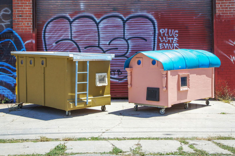gregory-kloehn-turns-trash-into-vibrant-houses-for-the-homeless-designboom-16